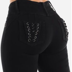 NWT MX JEANS Butt Lifting Black Denim Casual Jeans
